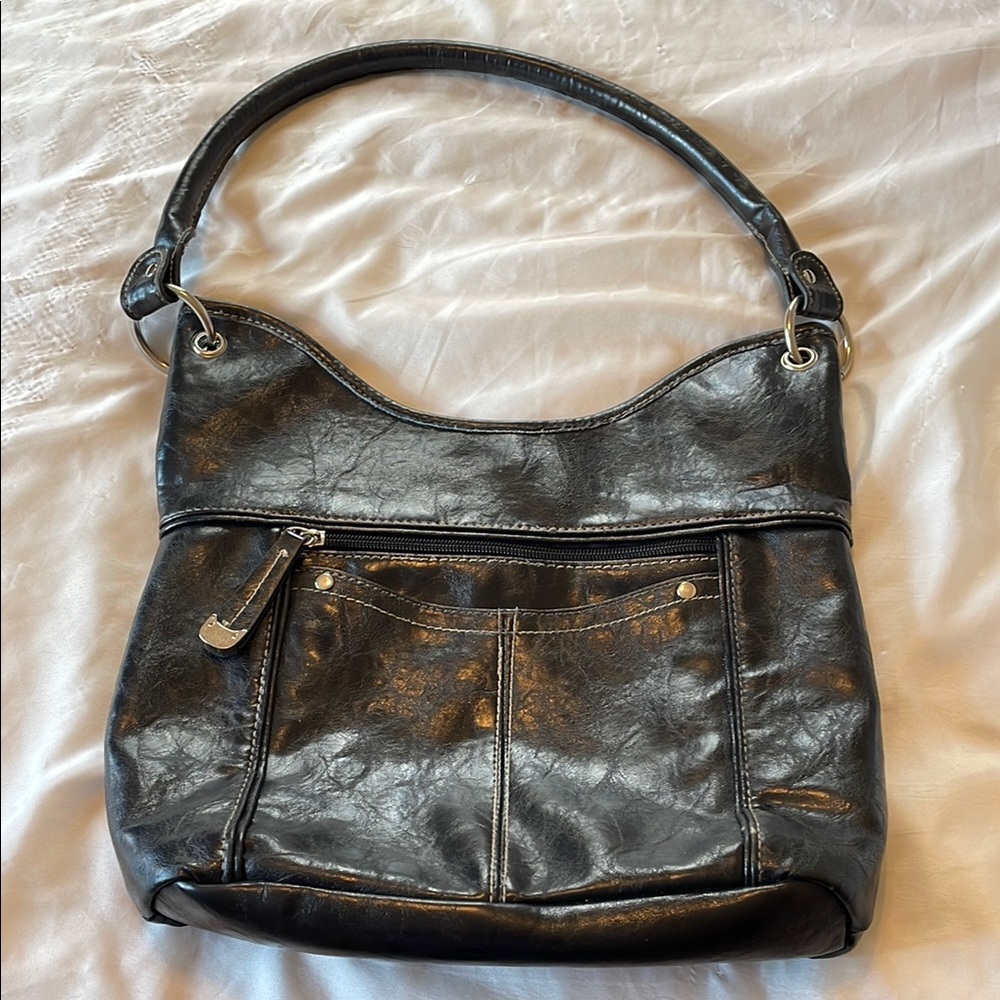 Elegant Black Leather Shoulder Bag